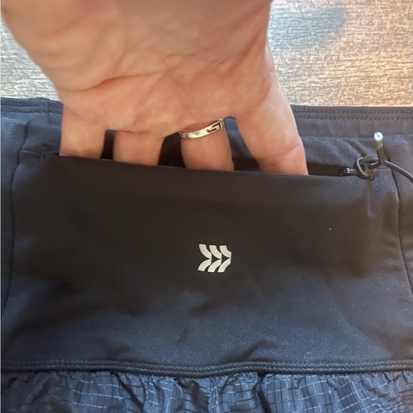 all in motion Women’s Sz S Athletic Shorts - Picture 3 of 4